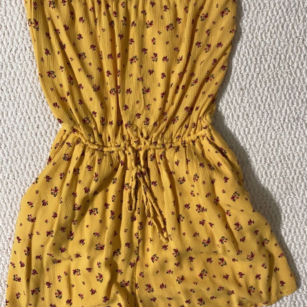 Hollister romper